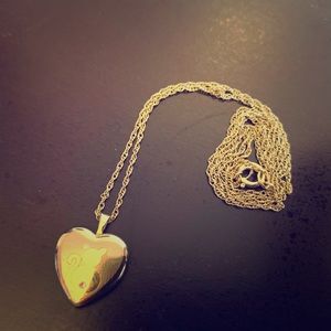 Gold Kitty locket💛